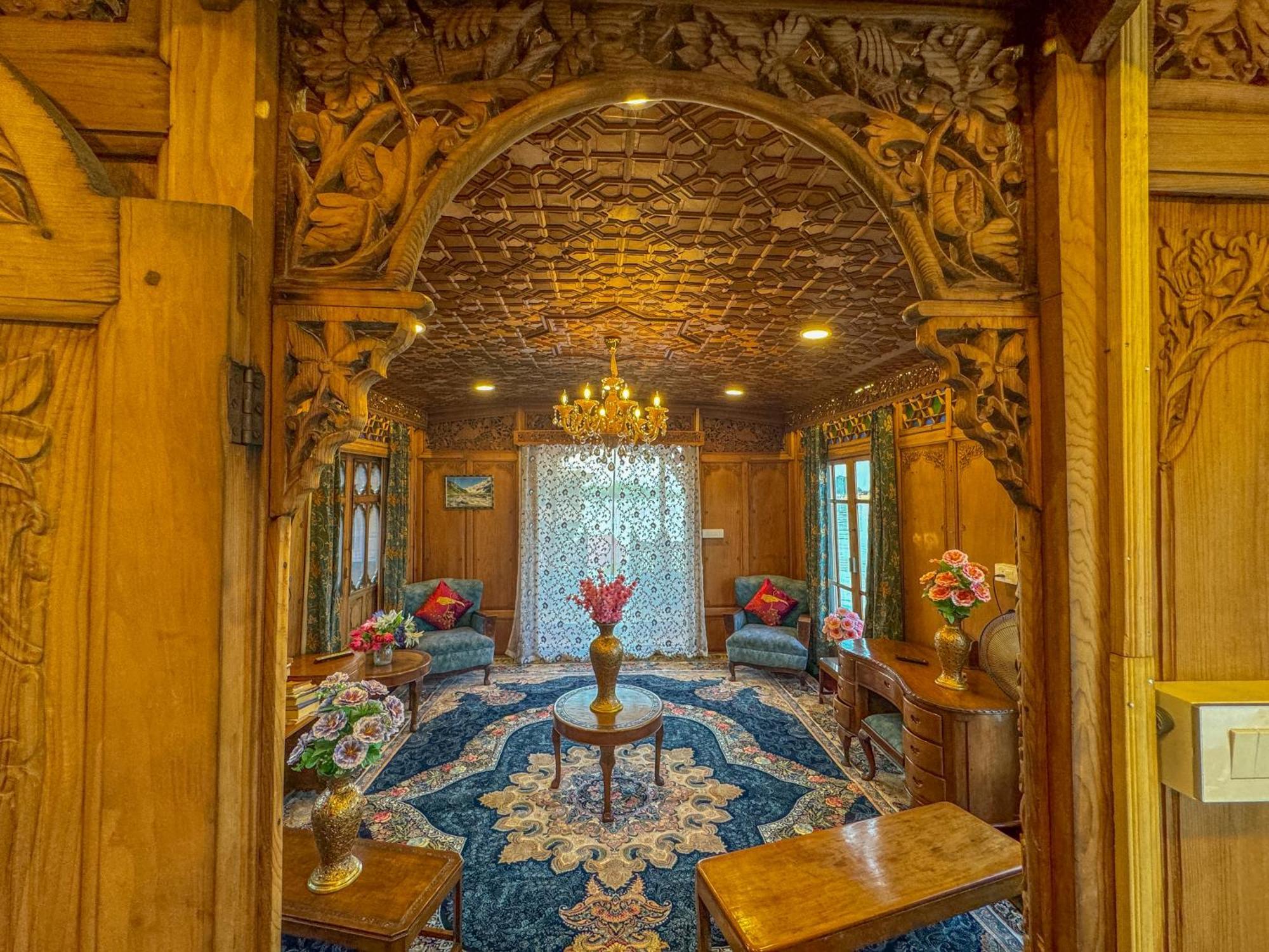 Peacock Houseboats Hotel Srīnagar Екстериор снимка