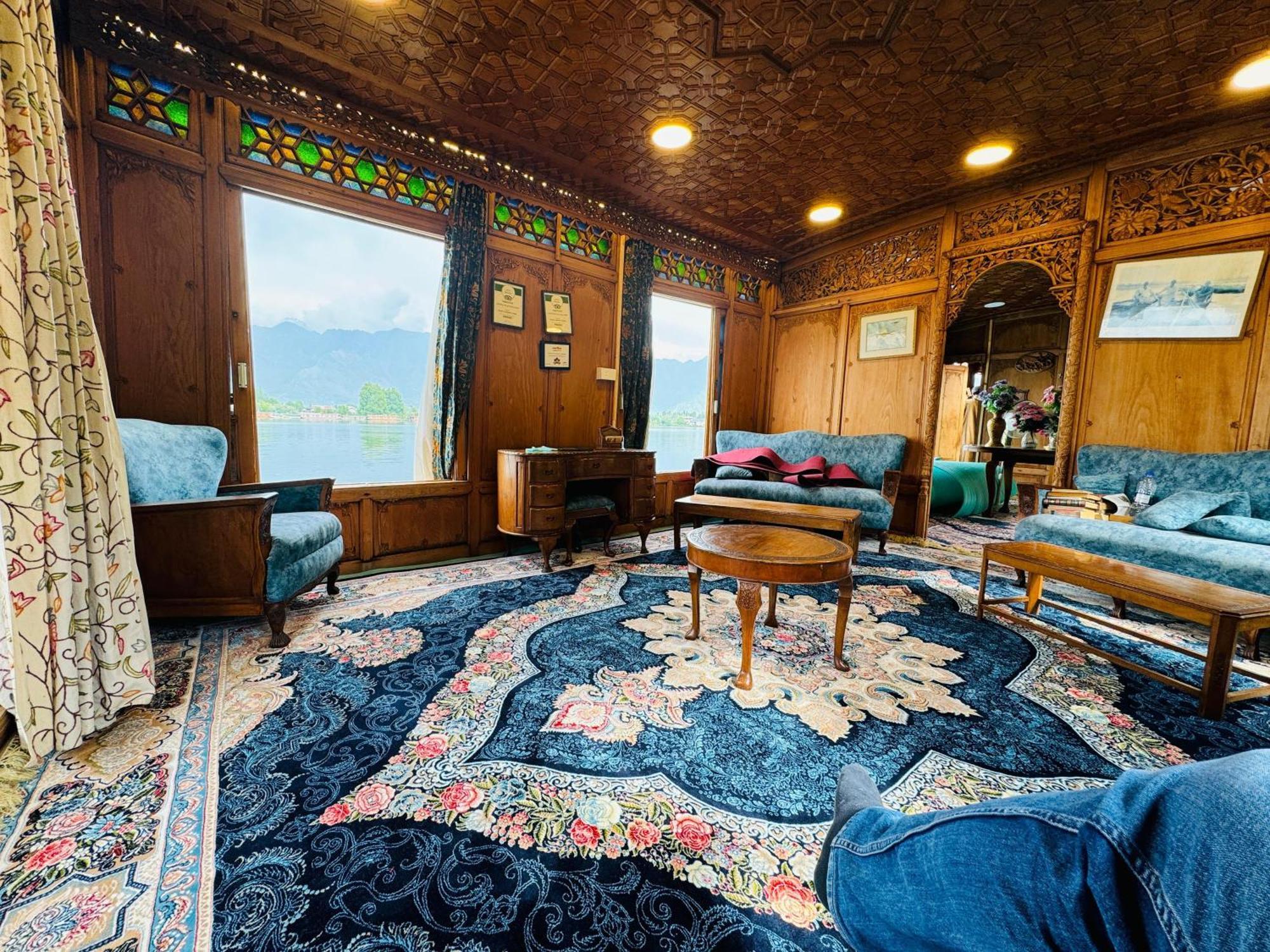 Peacock Houseboats Hotel Srīnagar Екстериор снимка