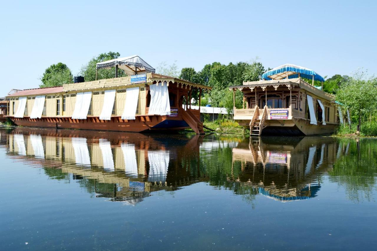 Peacock Houseboats Hotel Srīnagar Екстериор снимка