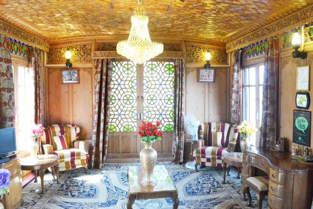 Peacock Houseboats Hotel Srīnagar Екстериор снимка