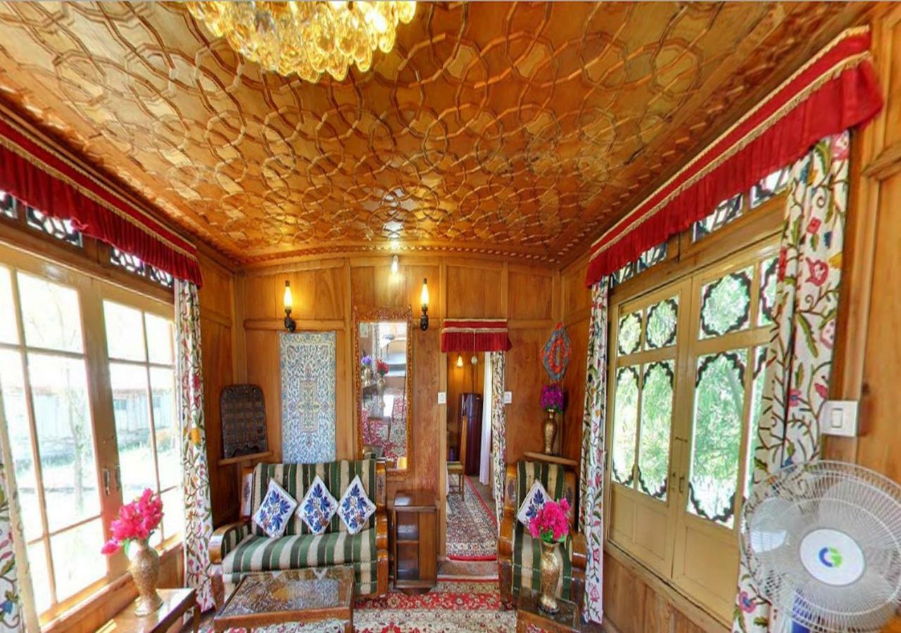 Peacock Houseboats Hotel Srīnagar Екстериор снимка