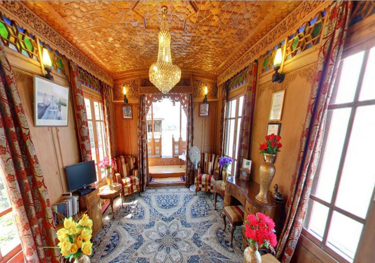 Peacock Houseboats Hotel Srīnagar Екстериор снимка