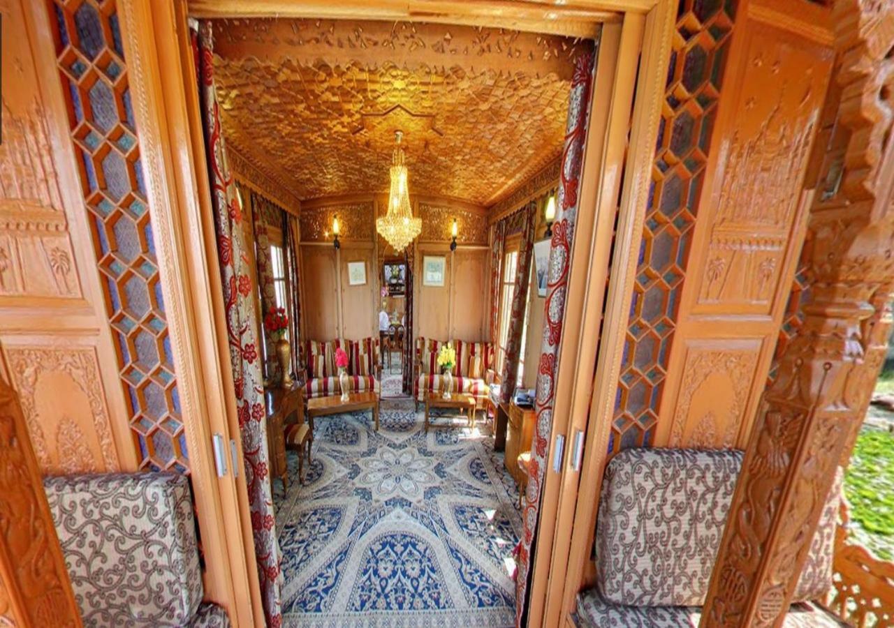 Peacock Houseboats Hotel Srīnagar Екстериор снимка